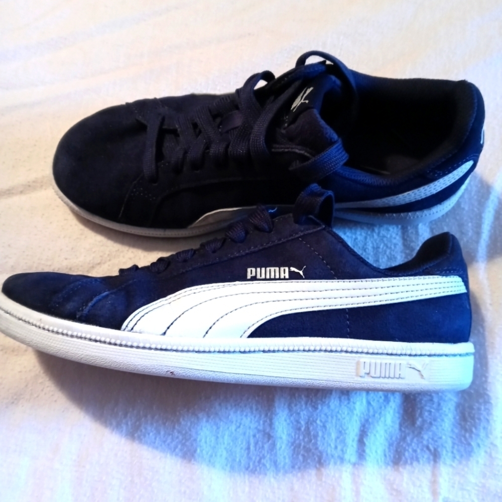 Puma youth girls sneakers size 6c